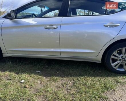 Серый Хендай Элантра, объемом двигателя 2 л и пробегом 157 тыс. км за 12500 $, фото 3 на Automoto.ua