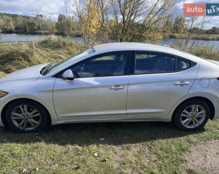 Серый Хендай Элантра, объемом двигателя 2 л и пробегом 157 тыс. км за 12500 $, фото 2 на Automoto.ua