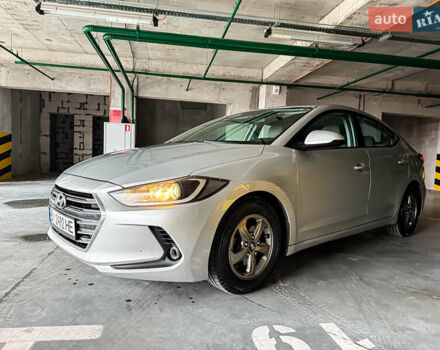 Серый Хендай Элантра, объемом двигателя 2 л и пробегом 160 тыс. км за 12900 $, фото 4 на Automoto.ua