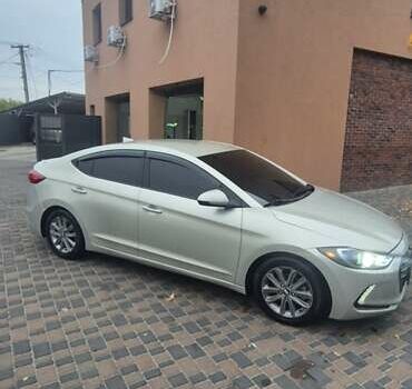 Хендай Элантра 2017 в Новомосковске на Automoto.ua Серый Хендай Элантра, объемом двигателя 2 л и пробегом 205 тыс. км за 9700 $, фото 10 на Automoto.ua