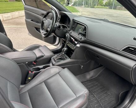 Сірий Хендай Елантра, об'ємом двигуна 1.6 л та пробігом 140 тис. км за 12200 $, фото 10 на Automoto.ua