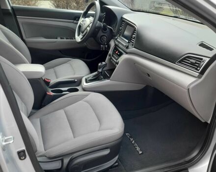 Серый Хендай Элантра, объемом двигателя 2 л и пробегом 69 тыс. км за 11500 $, фото 20 на Automoto.ua