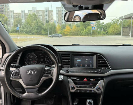 Сірий Хендай Елантра, об'ємом двигуна 2 л та пробігом 82 тис. км за 15500 $, фото 16 на Automoto.ua