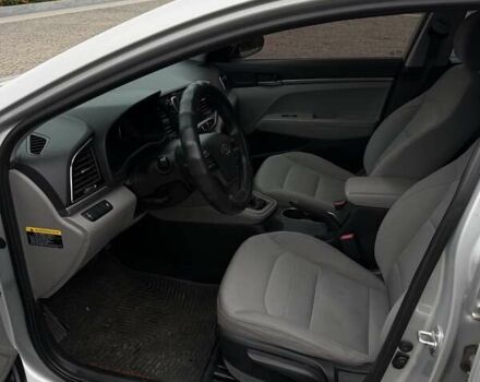 Серый Хендай Элантра, объемом двигателя 2 л и пробегом 228 тыс. км за 10800 $, фото 7 на Automoto.ua