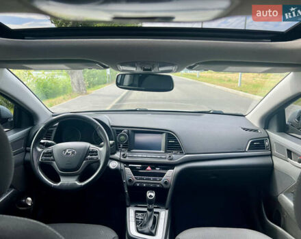 Серый Хендай Элантра, объемом двигателя 2 л и пробегом 169 тыс. км за 13300 $, фото 39 на Automoto.ua