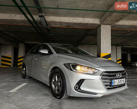 Серый Хендай Элантра, объемом двигателя 2 л и пробегом 160 тыс. км за 12900 $, фото 5 на Automoto.ua