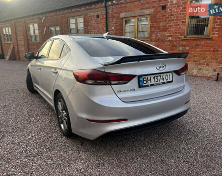 Сірий Хендай Елантра, об'ємом двигуна 2 л та пробігом 101 тис. км за 11900 $, фото 10 на Automoto.ua