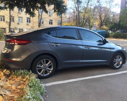 Сірий Хендай Елантра, об'ємом двигуна 2 л та пробігом 183 тис. км за 15000 $, фото 3 на Automoto.ua