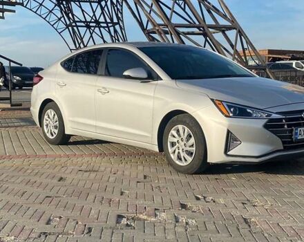 Серый Хендай Элантра, объемом двигателя 2 л и пробегом 28 тыс. км за 13000 $, фото 1 на Automoto.ua