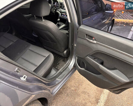 Серый Хендай Элантра, объемом двигателя 1.6 л и пробегом 111 тыс. км за 11900 $, фото 14 на Automoto.ua