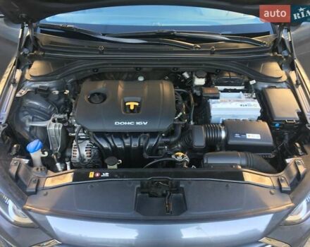 Серый Хендай Элантра, объемом двигателя 2 л и пробегом 183 тыс. км за 15000 $, фото 18 на Automoto.ua