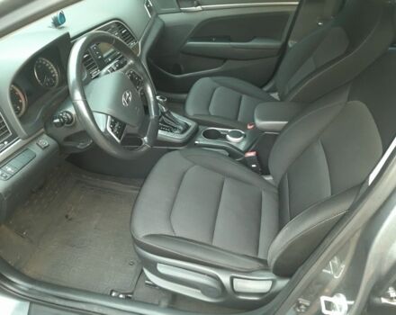 Сірий Хендай Елантра, об'ємом двигуна 0 л та пробігом 132 тис. км за 10900 $, фото 9 на Automoto.ua