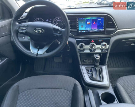 Серый Хендай Элантра, объемом двигателя 2 л и пробегом 97 тыс. км за 12500 $, фото 27 на Automoto.ua