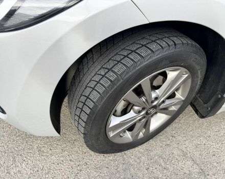 Хендай Элантра 2018 в Борисполе на Automoto.ua Серый Хендай Элантра, объемом двигателя 1.6 л и пробегом 135 тыс. км за 13500 $, фото 3 на Automoto.ua