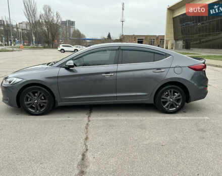 Серый Хендай Элантра, объемом двигателя 1.98 л и пробегом 128 тыс. км за 12500 $, фото 5 на Automoto.ua