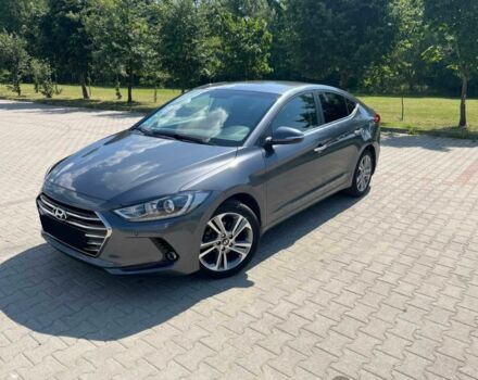 Серый Хендай Элантра, объемом двигателя 1.6 л и пробегом 32 тыс. км за 8000 $, фото 2 на Automoto.ua