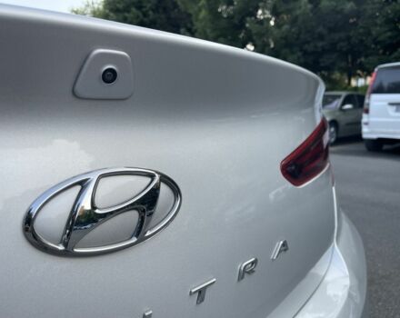 Серый Хендай Элантра, объемом двигателя 2 л и пробегом 96 тыс. км за 12399 $, фото 4 на Automoto.ua