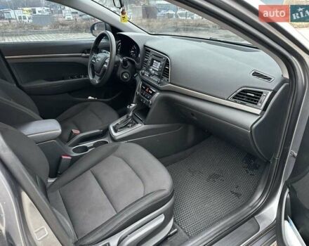 Серый Хендай Элантра, объемом двигателя 2 л и пробегом 175 тыс. км за 11200 $, фото 10 на Automoto.ua