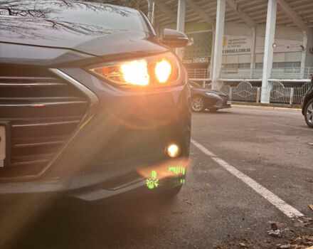 Серый Хендай Элантра, объемом двигателя 1.6 л и пробегом 111 тыс. км за 11900 $, фото 6 на Automoto.ua