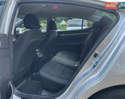 Серый Хендай Элантра, объемом двигателя 2 л и пробегом 97 тыс. км за 12500 $, фото 30 на Automoto.ua