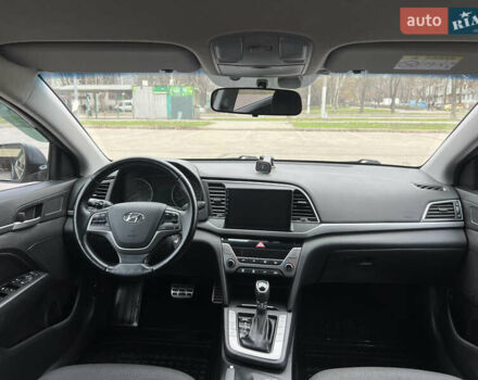 Серый Хендай Элантра, объемом двигателя 1.98 л и пробегом 128 тыс. км за 12500 $, фото 17 на Automoto.ua
