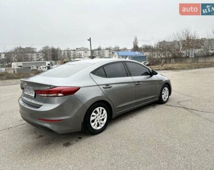 Серый Хендай Элантра, объемом двигателя 2 л и пробегом 175 тыс. км за 11200 $, фото 1 на Automoto.ua