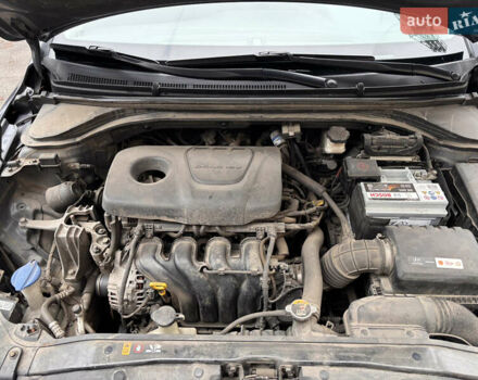 Серый Хендай Элантра, объемом двигателя 1.6 л и пробегом 111 тыс. км за 11900 $, фото 18 на Automoto.ua