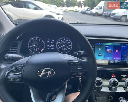 Серый Хендай Элантра, объемом двигателя 2 л и пробегом 97 тыс. км за 12500 $, фото 24 на Automoto.ua