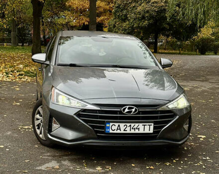 Серый Хендай Элантра, объемом двигателя 2 л и пробегом 142 тыс. км за 13000 $, фото 1 на Automoto.ua