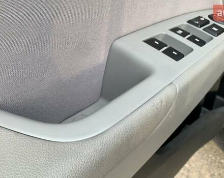 Сірий Хендай Елантра, об'ємом двигуна 2 л та пробігом 165 тис. км за 10700 $, фото 8 на Automoto.ua