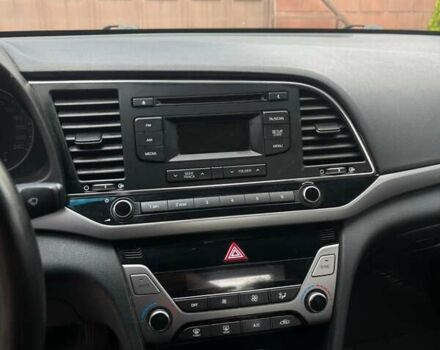 Серый Хендай Элантра, объемом двигателя 1.59 л и пробегом 173 тыс. км за 12000 $, фото 10 на Automoto.ua