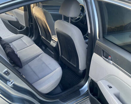 Серый Хендай Элантра, объемом двигателя 2 л и пробегом 96 тыс. км за 9800 $, фото 10 на Automoto.ua