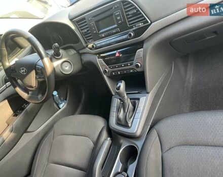 Сірий Хендай Елантра, об'ємом двигуна 1.6 л та пробігом 127 тис. км за 14400 $, фото 11 на Automoto.ua