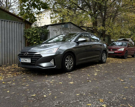 Серый Хендай Элантра, объемом двигателя 2 л и пробегом 142 тыс. км за 13000 $, фото 6 на Automoto.ua
