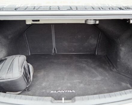 Серый Хендай Элантра, объемом двигателя 1.6 л и пробегом 145 тыс. км за 12500 $, фото 16 на Automoto.ua