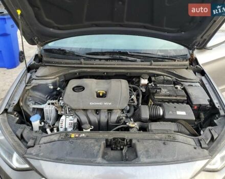 Хендай Элантра 2018 в Львове на Automoto.ua Серый Хендай Элантра, объемом двигателя 2 л и пробегом 72 тыс. км за 2200 $, фото 10 на Automoto.ua