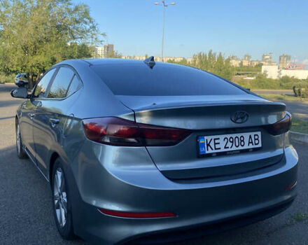 Серый Хендай Элантра, объемом двигателя 2 л и пробегом 96 тыс. км за 9800 $, фото 5 на Automoto.ua