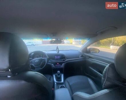 Хендай Элантра 2018 в Харькове на Automoto.ua Серый Хендай Элантра, объемом двигателя 1.59 л и пробегом 91 тыс. км за 12500 $, фото 5 на Automoto.ua