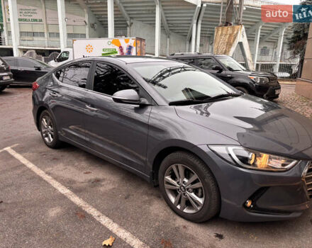 Серый Хендай Элантра, объемом двигателя 1.6 л и пробегом 111 тыс. км за 11900 $, фото 1 на Automoto.ua
