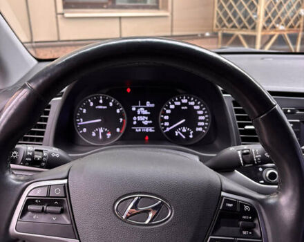 Серый Хендай Элантра, объемом двигателя 1.6 л и пробегом 111 тыс. км за 11900 $, фото 13 на Automoto.ua