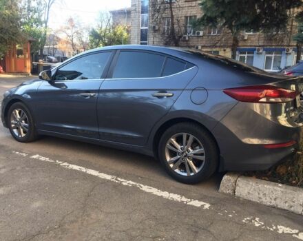Сірий Хендай Елантра, об'ємом двигуна 2 л та пробігом 183 тис. км за 15000 $, фото 2 на Automoto.ua