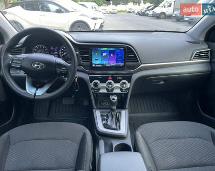 Серый Хендай Элантра, объемом двигателя 2 л и пробегом 97 тыс. км за 11999 $, фото 35 на Automoto.ua