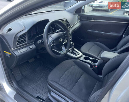 Серый Хендай Элантра, объемом двигателя 2 л и пробегом 97 тыс. км за 12500 $, фото 17 на Automoto.ua