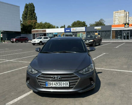 Сірий Хендай Елантра, об'ємом двигуна 1.6 л та пробігом 176 тис. км за 13900 $, фото 1 на Automoto.ua