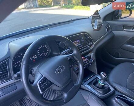 Хендай Элантра 2018 в Харькове на Automoto.ua Серый Хендай Элантра, объемом двигателя 1.59 л и пробегом 91 тыс. км за 12500 $, фото 4 на Automoto.ua