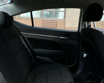 Серый Хендай Элантра, объемом двигателя 2 л и пробегом 145 тыс. км за 11000 $, фото 3 на Automoto.ua