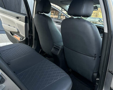 Сірий Хендай Елантра, об'ємом двигуна 2 л та пробігом 160 тис. км за 12800 $, фото 10 на Automoto.ua