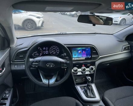Серый Хендай Элантра, объемом двигателя 2 л и пробегом 97 тыс. км за 11999 $, фото 27 на Automoto.ua