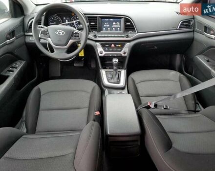 Хендай Элантра 2018 в Львове на Automoto.ua Серый Хендай Элантра, объемом двигателя 2 л и пробегом 72 тыс. км за 2200 $, фото 7 на Automoto.ua