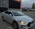 Сірий Хендай Елантра, об'ємом двигуна 1.59 л та пробігом 140 тис. км за 12000 $, фото 1 на Automoto.ua